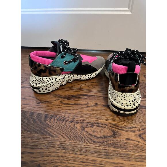 STEVE MADDEN Women's Cliff Trainers Sneakers Dot Wedges Neon Pink Multi Size 8.5 - Picture 5 of 7